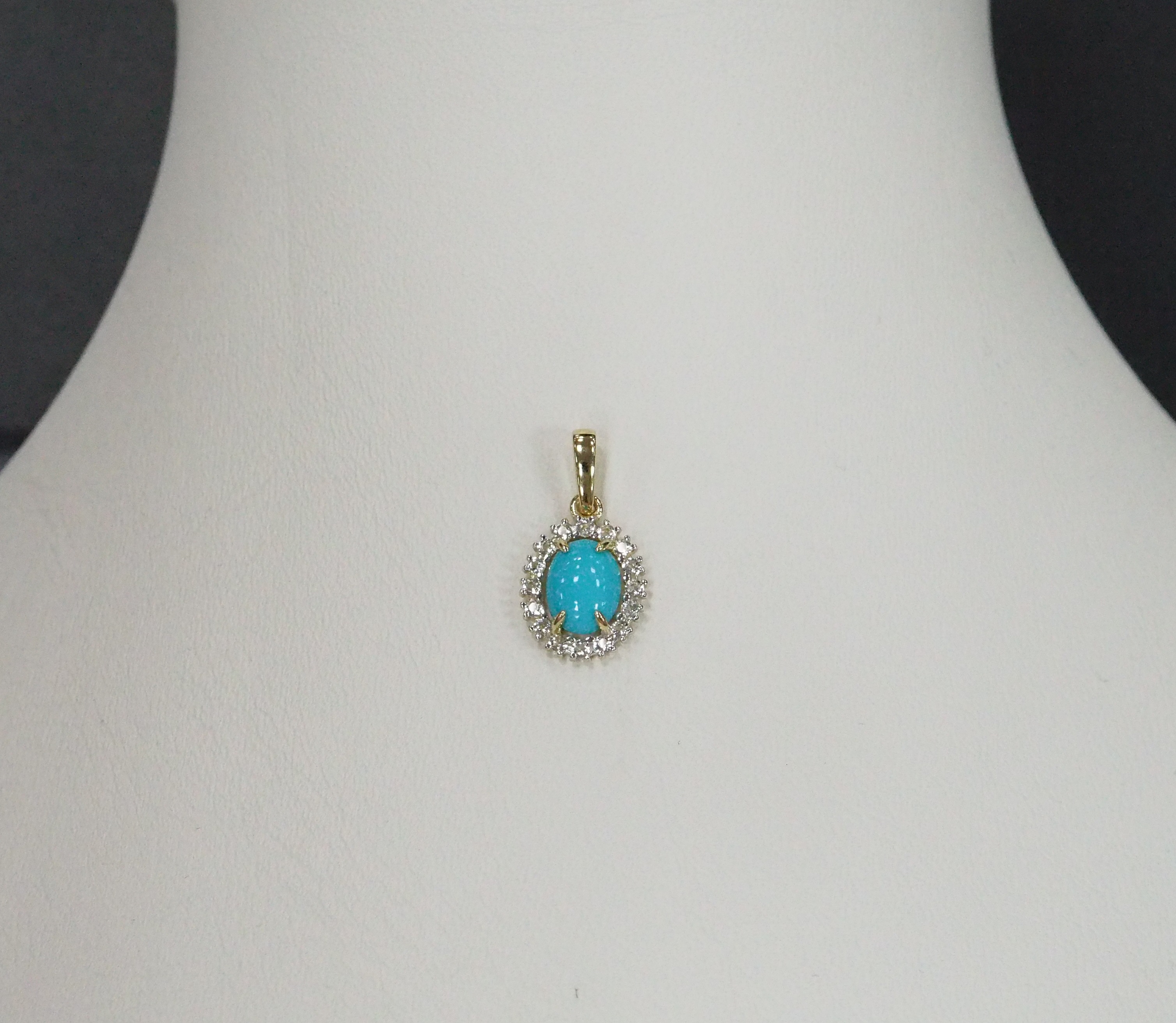 Подвеска из желтого золота с бирюзой